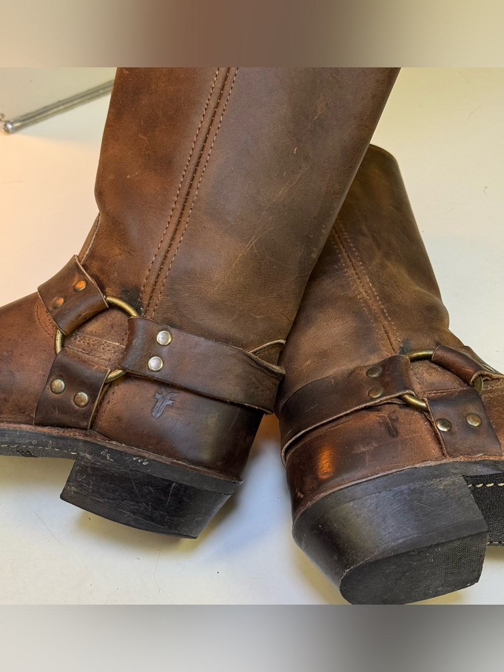 Frye harness, chestnut, brown leather iconic women’s 8 1/2 medium forever boots - Picture 10 of 11